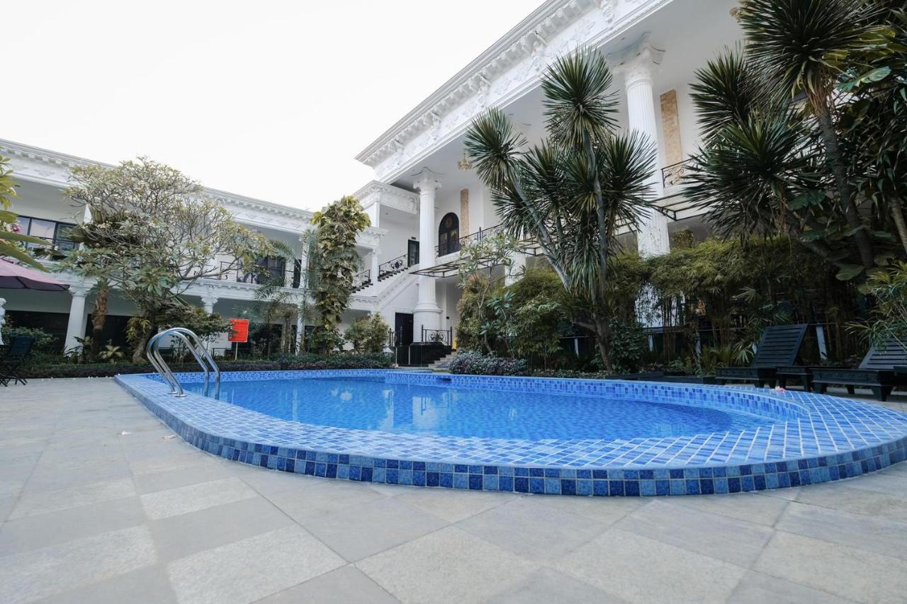 The Grand Palace Hotel Yogyakarta Exteriör bild