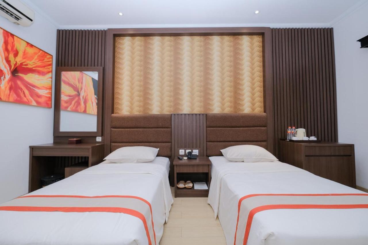 The Grand Palace Hotel Yogyakarta Exteriör bild